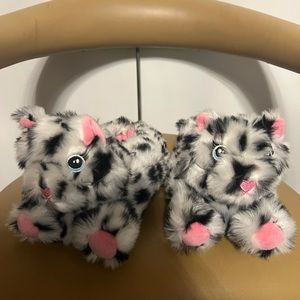 Kitty slippers size 11-12, fit smaller, more like 9-10
